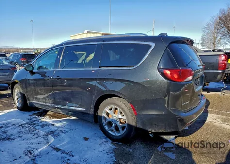 2018 Chrysler Pacifica Limited z USA, uszkodzony, nr VIN 2C4RC1GG7JR195237